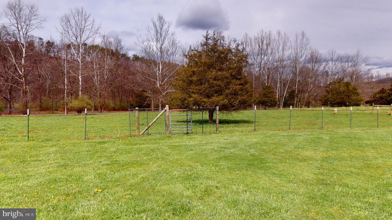 RUSHING RIVER FARMS - Residential