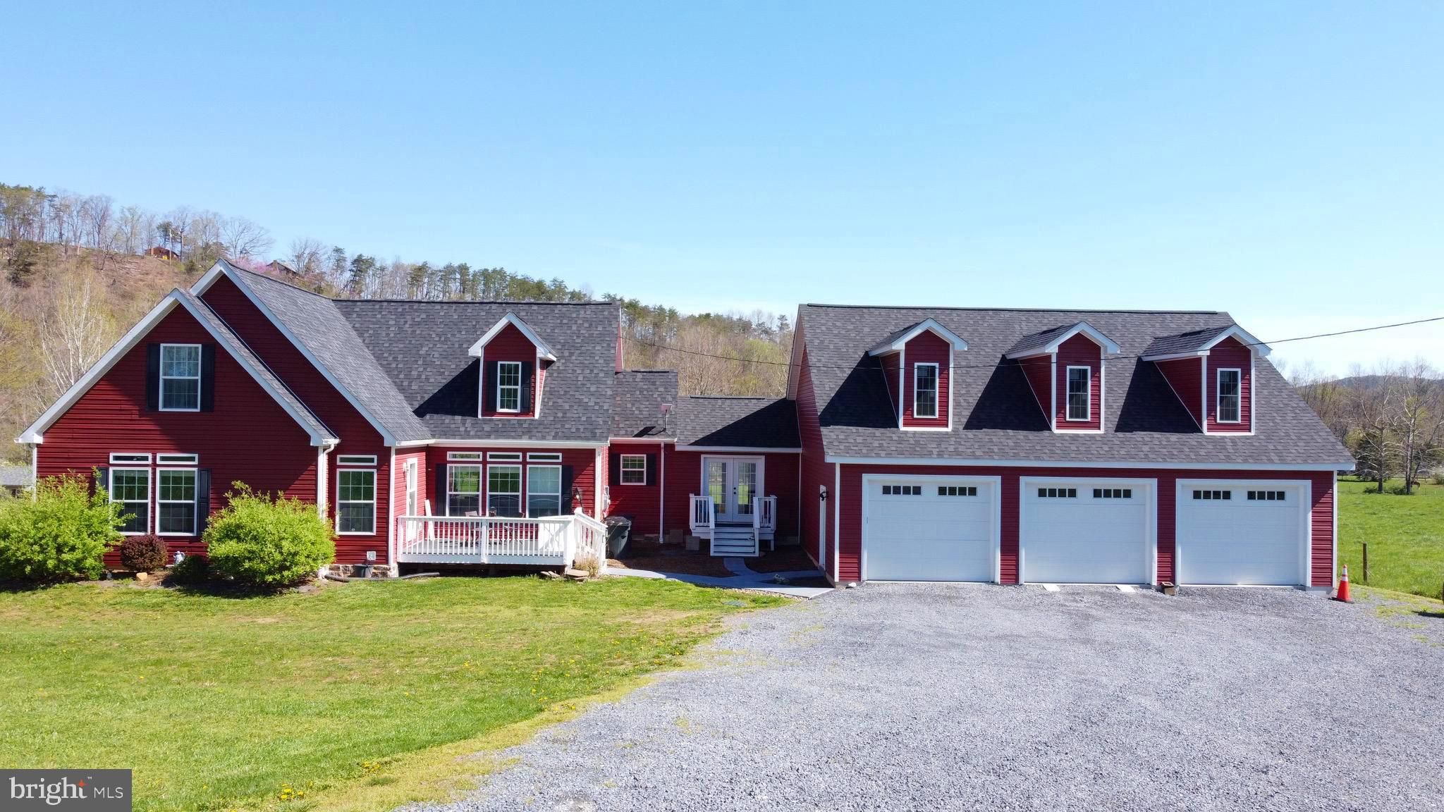 RUSHING RIVER FARMS - Residential