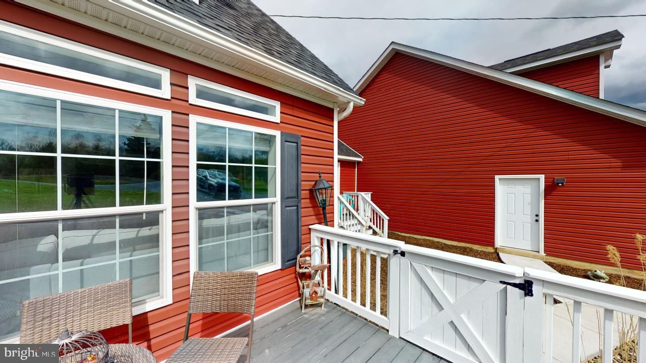 RUSHING RIVER FARMS - Residential