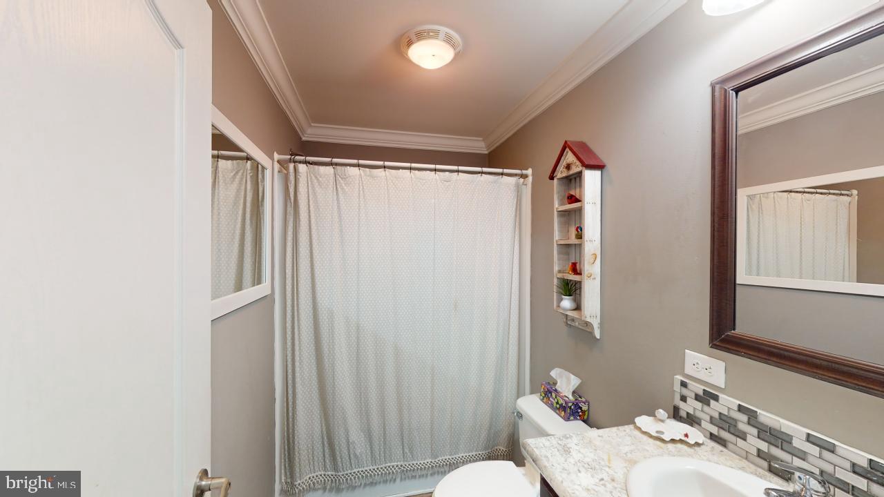 RUSHING RIVER FARMS - Residential