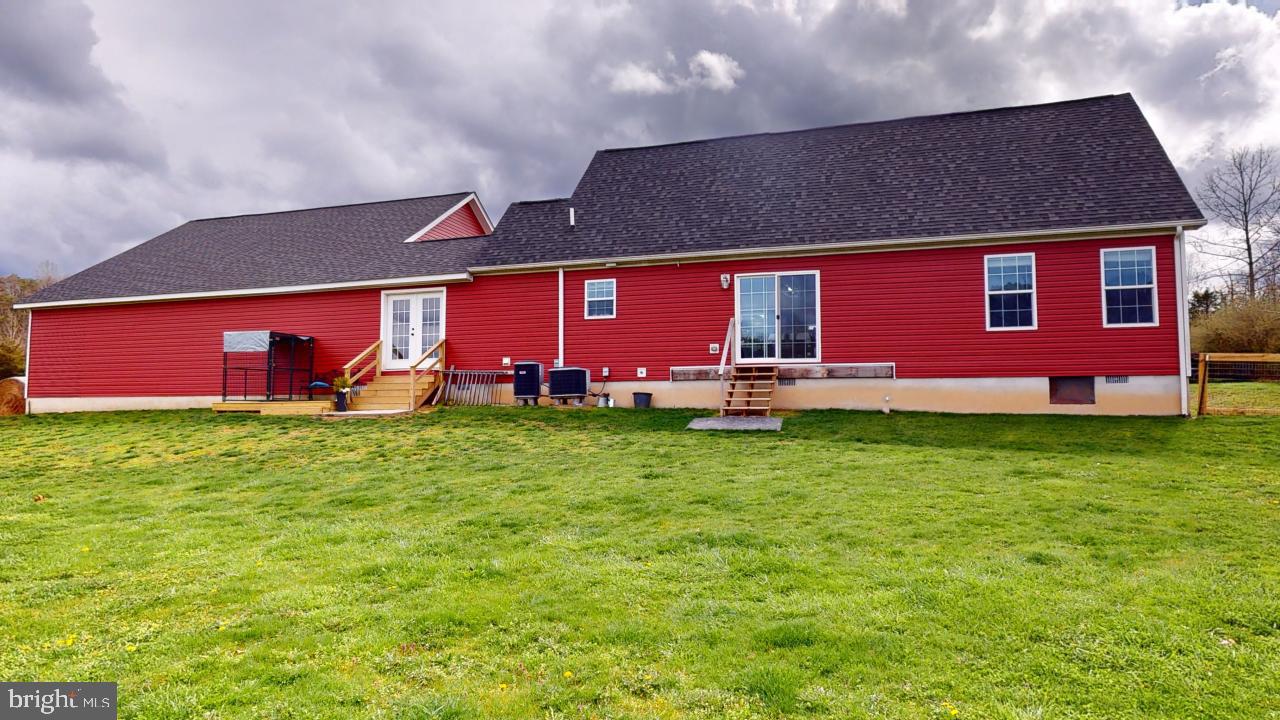 RUSHING RIVER FARMS - Residential