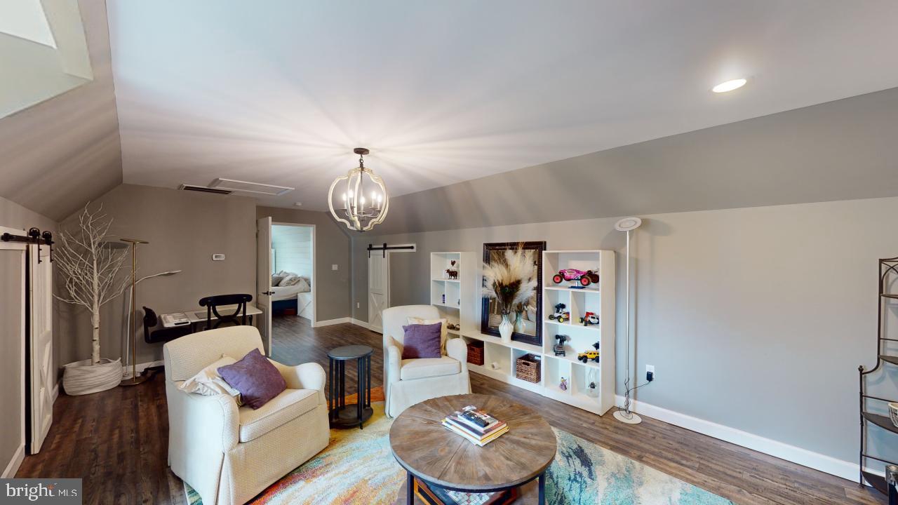 RUSHING RIVER FARMS - Residential