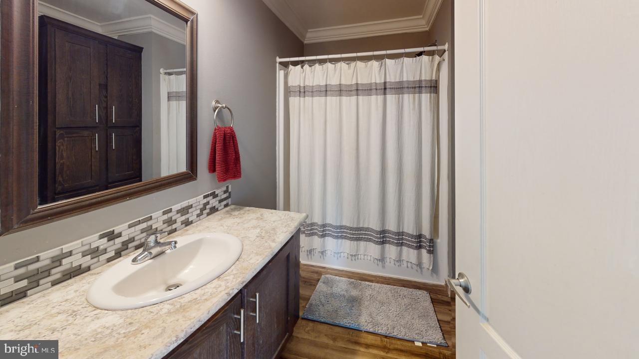 RUSHING RIVER FARMS - Residential