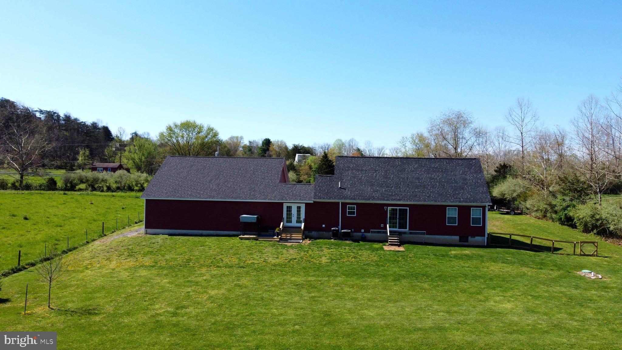 RUSHING RIVER FARMS - Residential