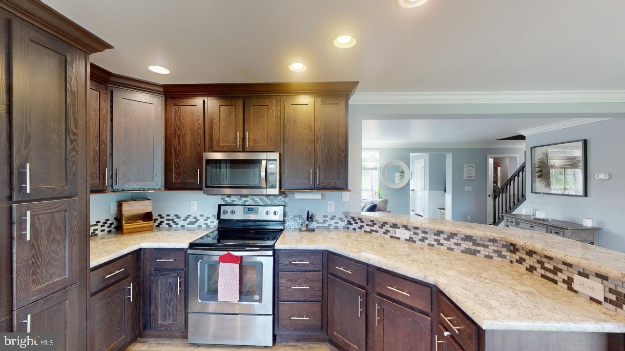 RUSHING RIVER FARMS - Residential