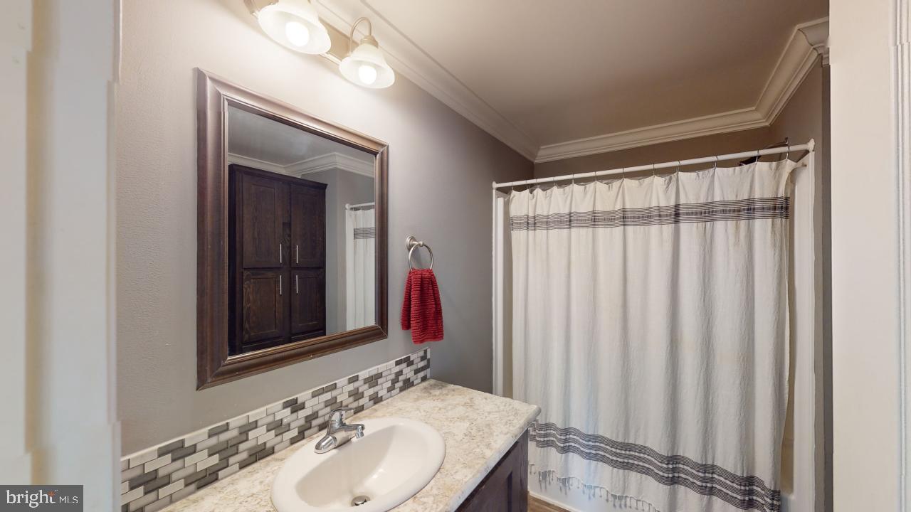 RUSHING RIVER FARMS - Residential