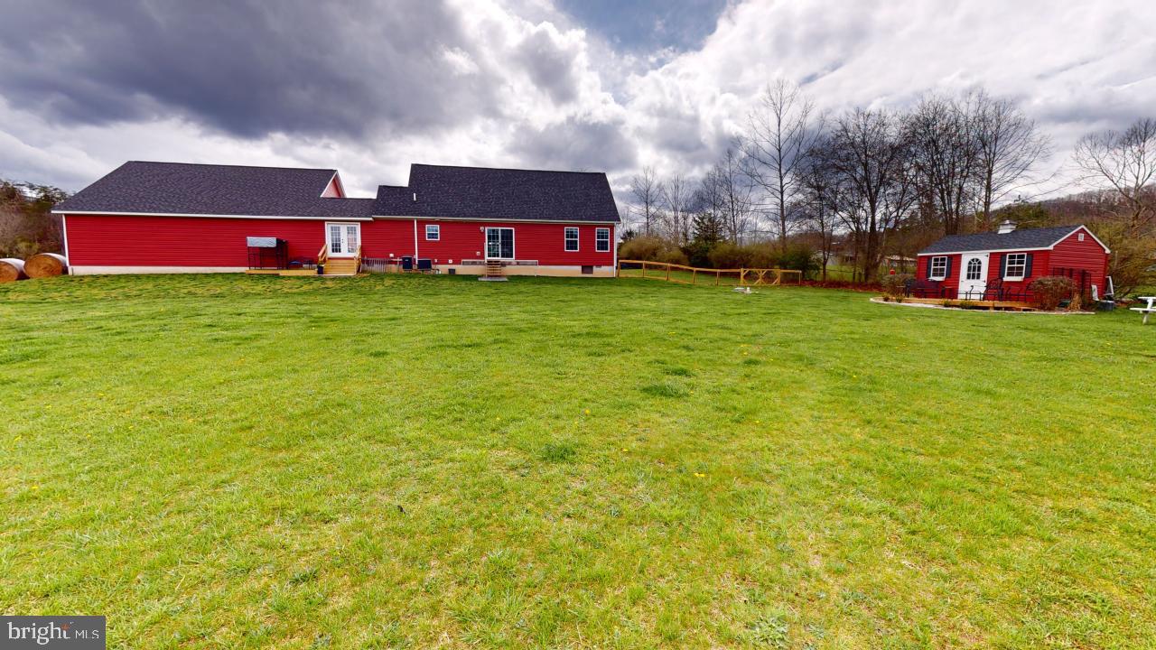 RUSHING RIVER FARMS - Residential