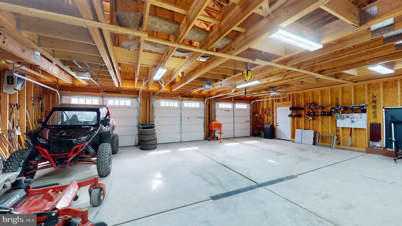 RUSHING RIVER FARMS - Residential