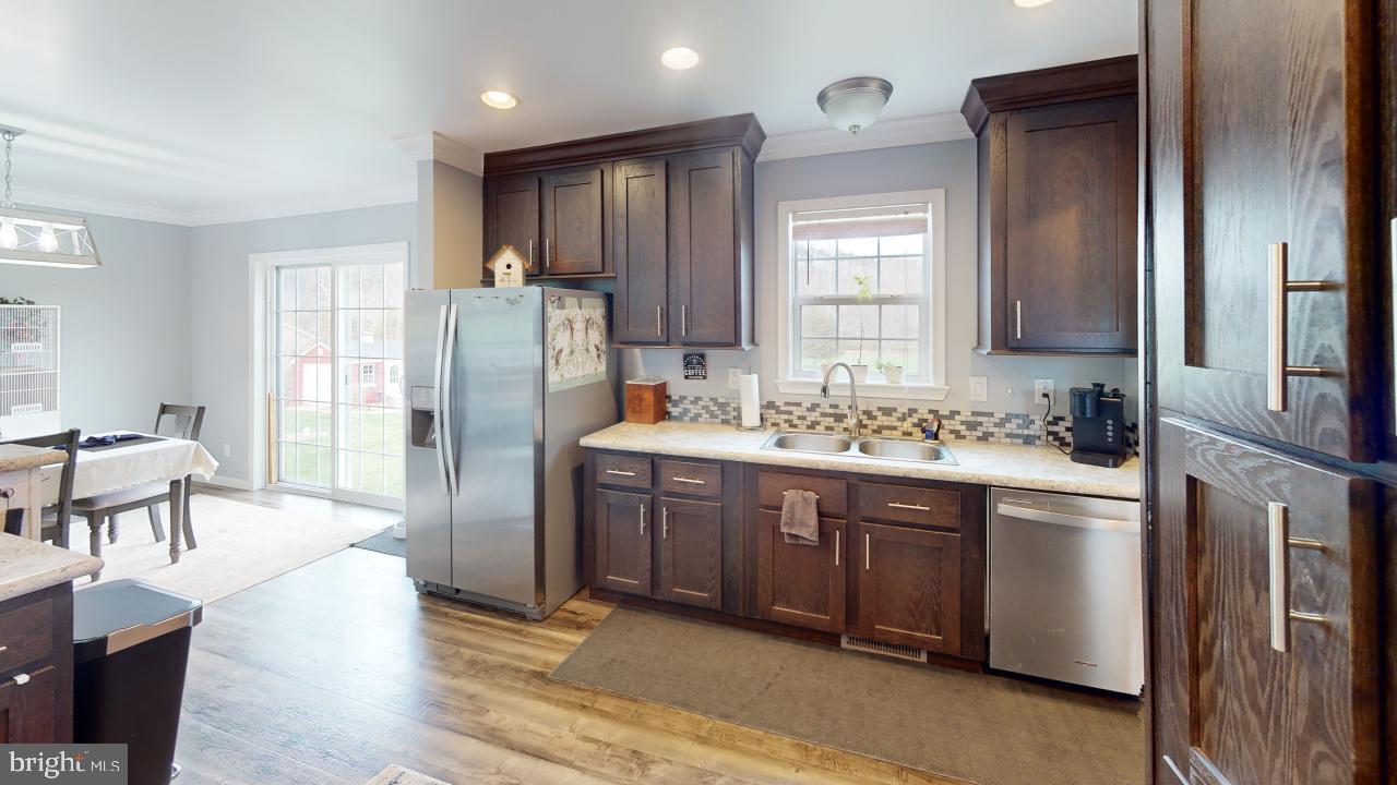 RUSHING RIVER FARMS - Residential