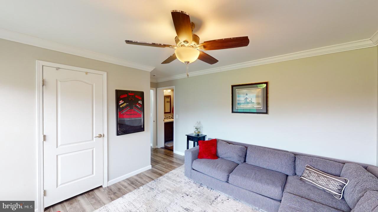 RUSHING RIVER FARMS - Residential