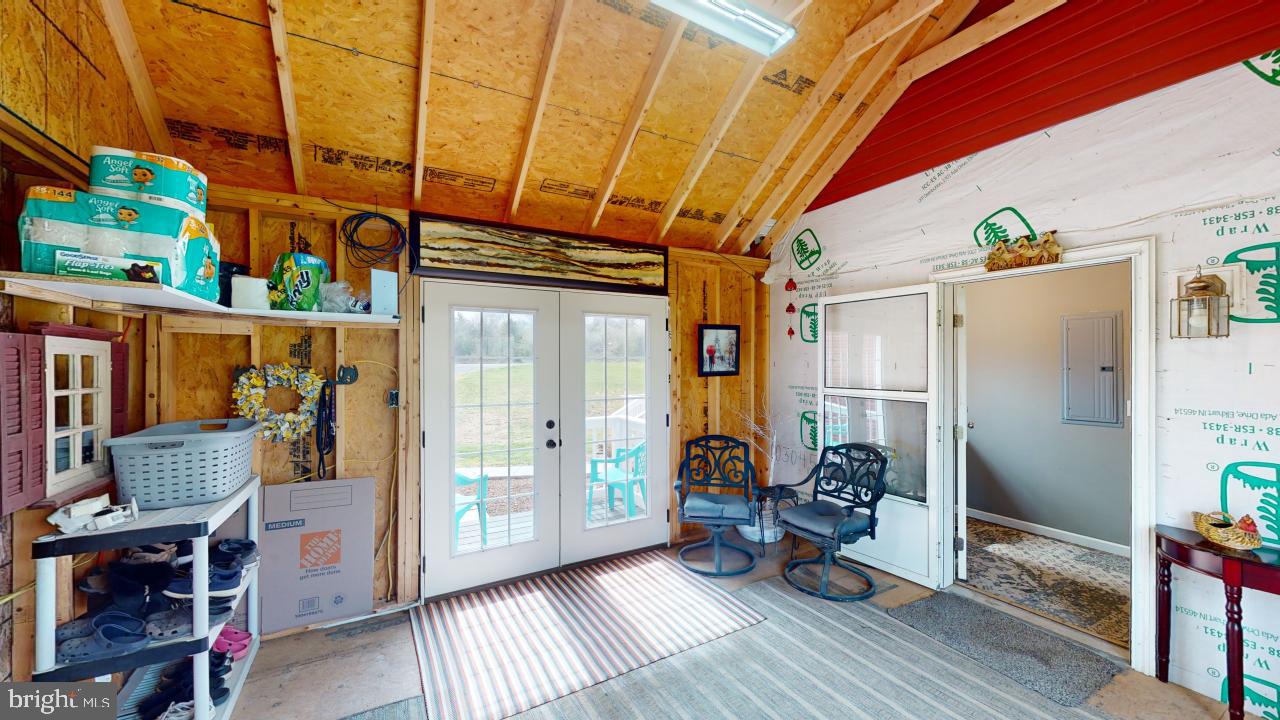 RUSHING RIVER FARMS - Residential