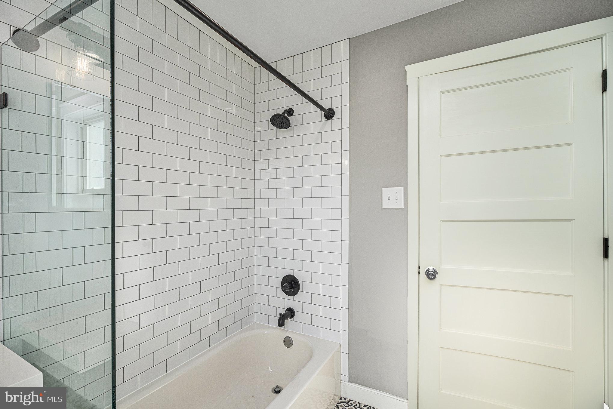 ROXBOROUGH - Residential