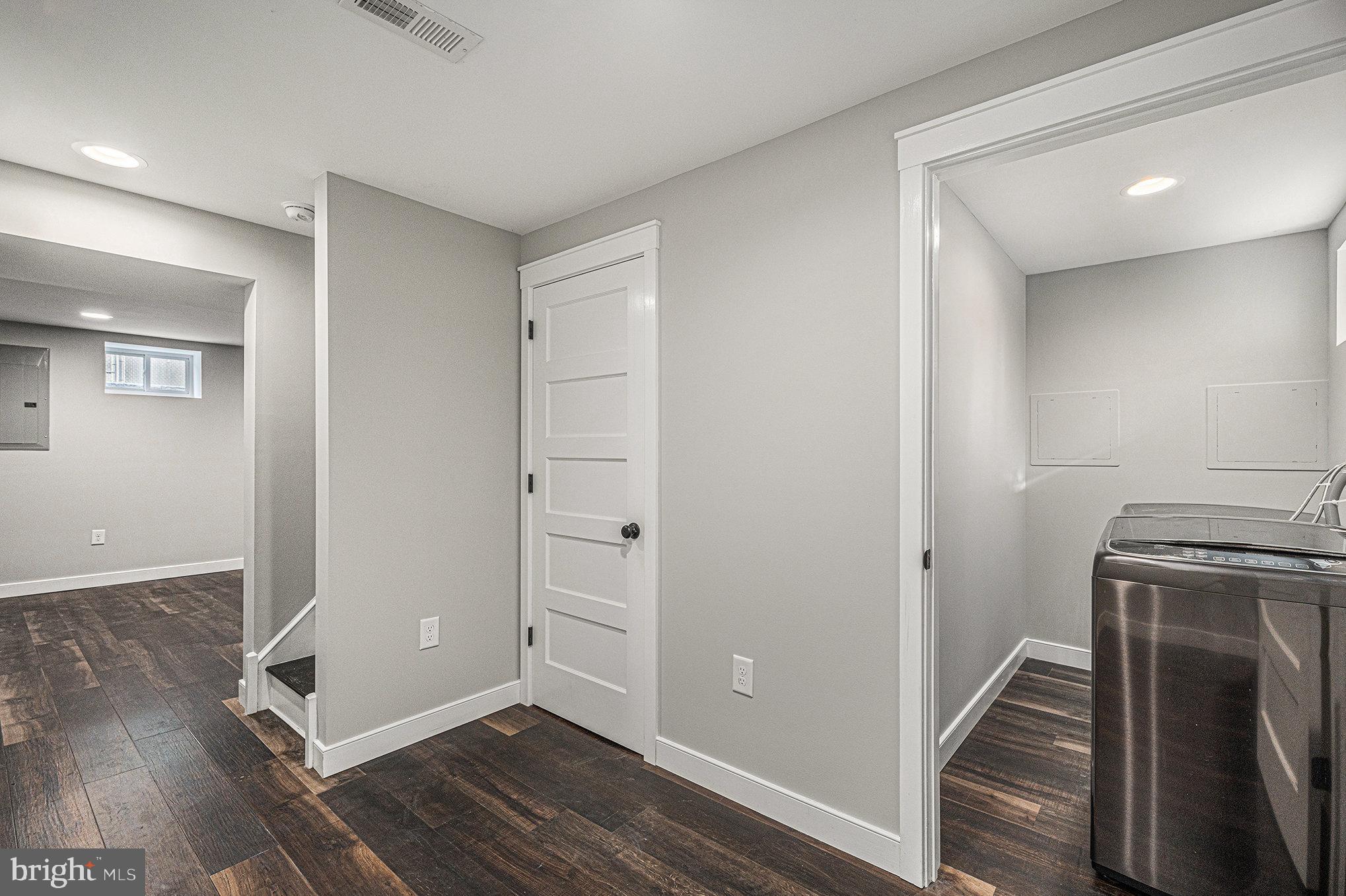 ROXBOROUGH - Residential