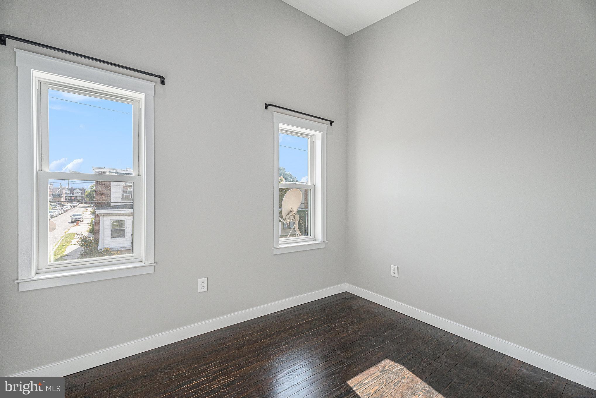 ROXBOROUGH - Residential