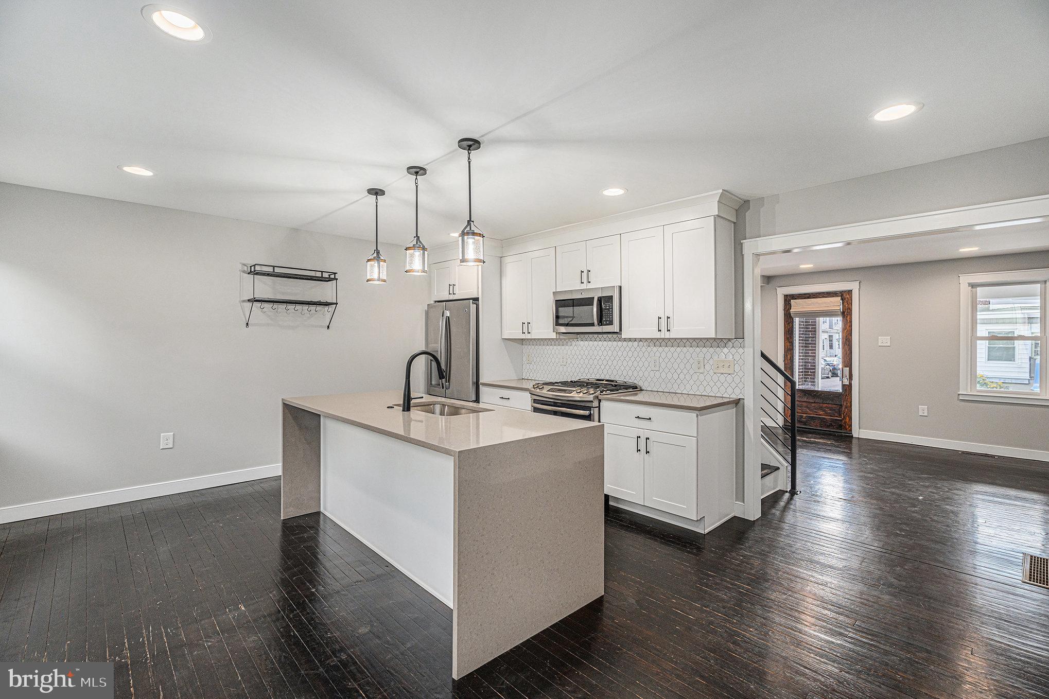 ROXBOROUGH - Residential