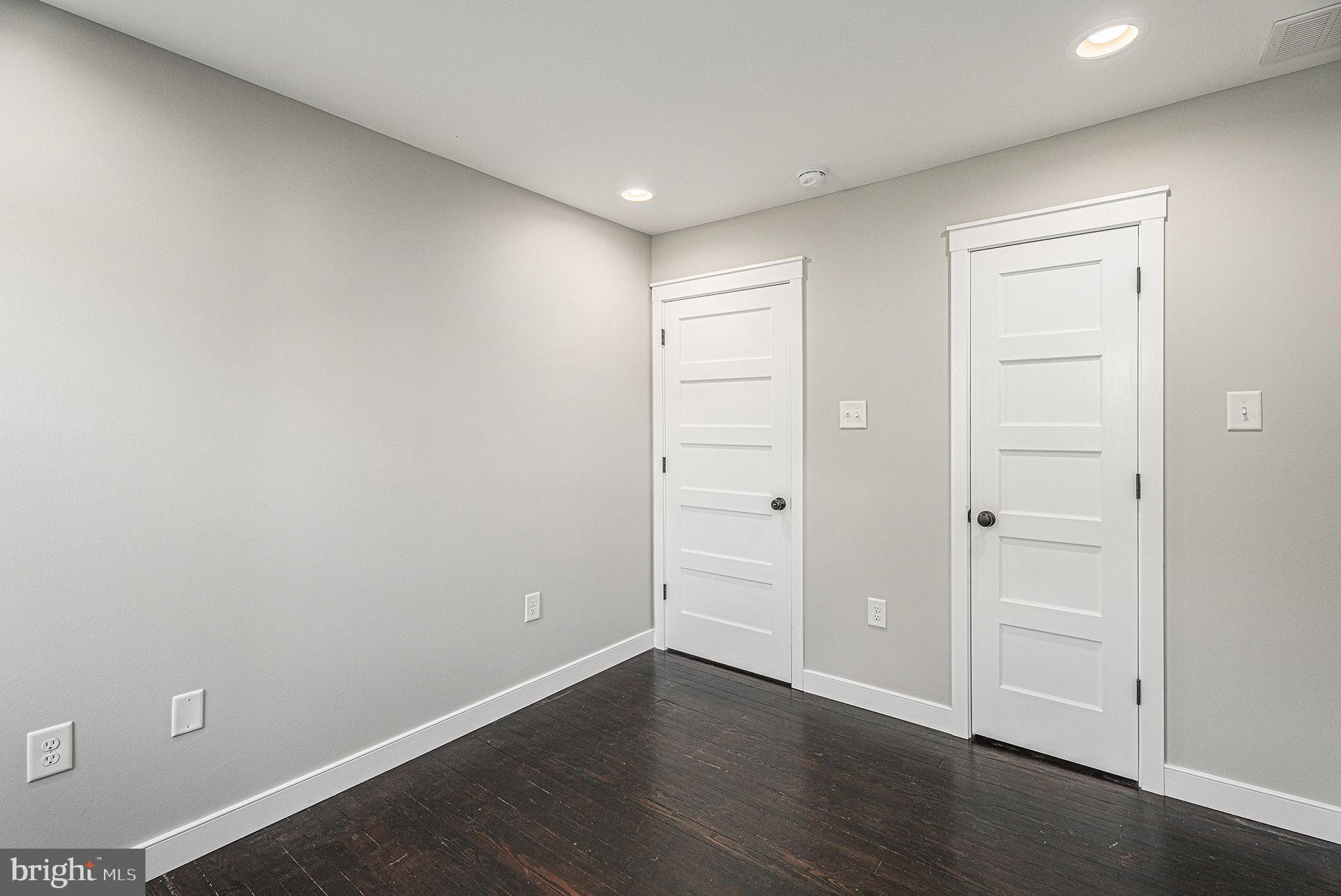 ROXBOROUGH - Residential