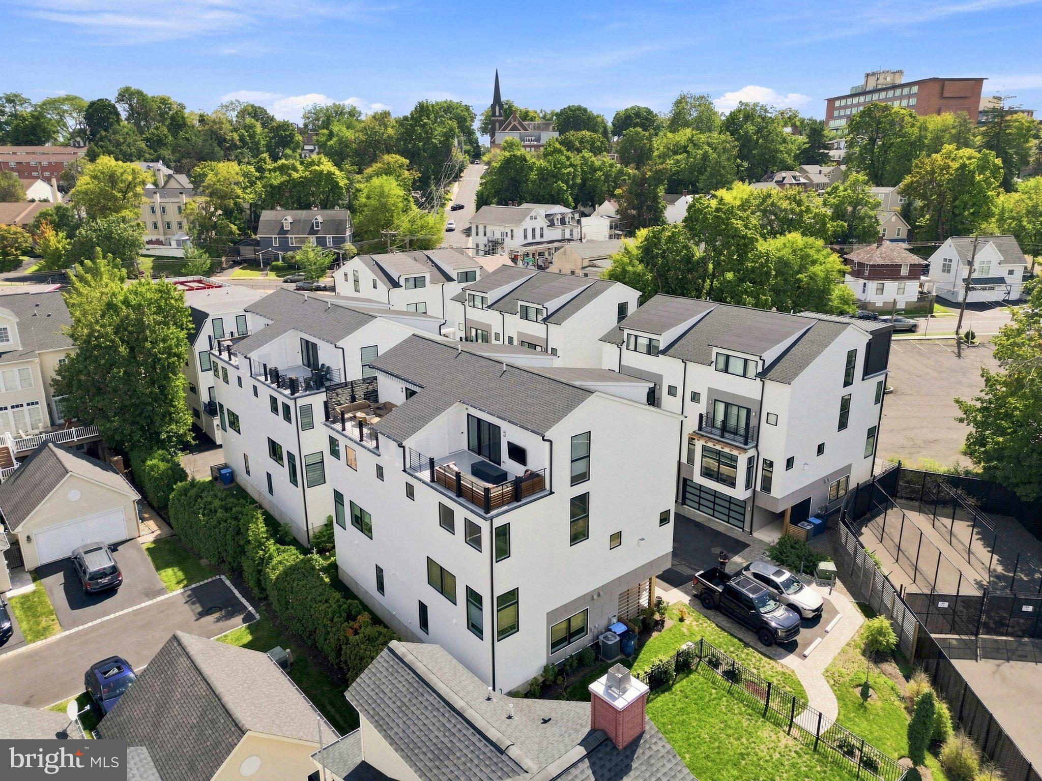 7 CLEAR SPRINGS COURT