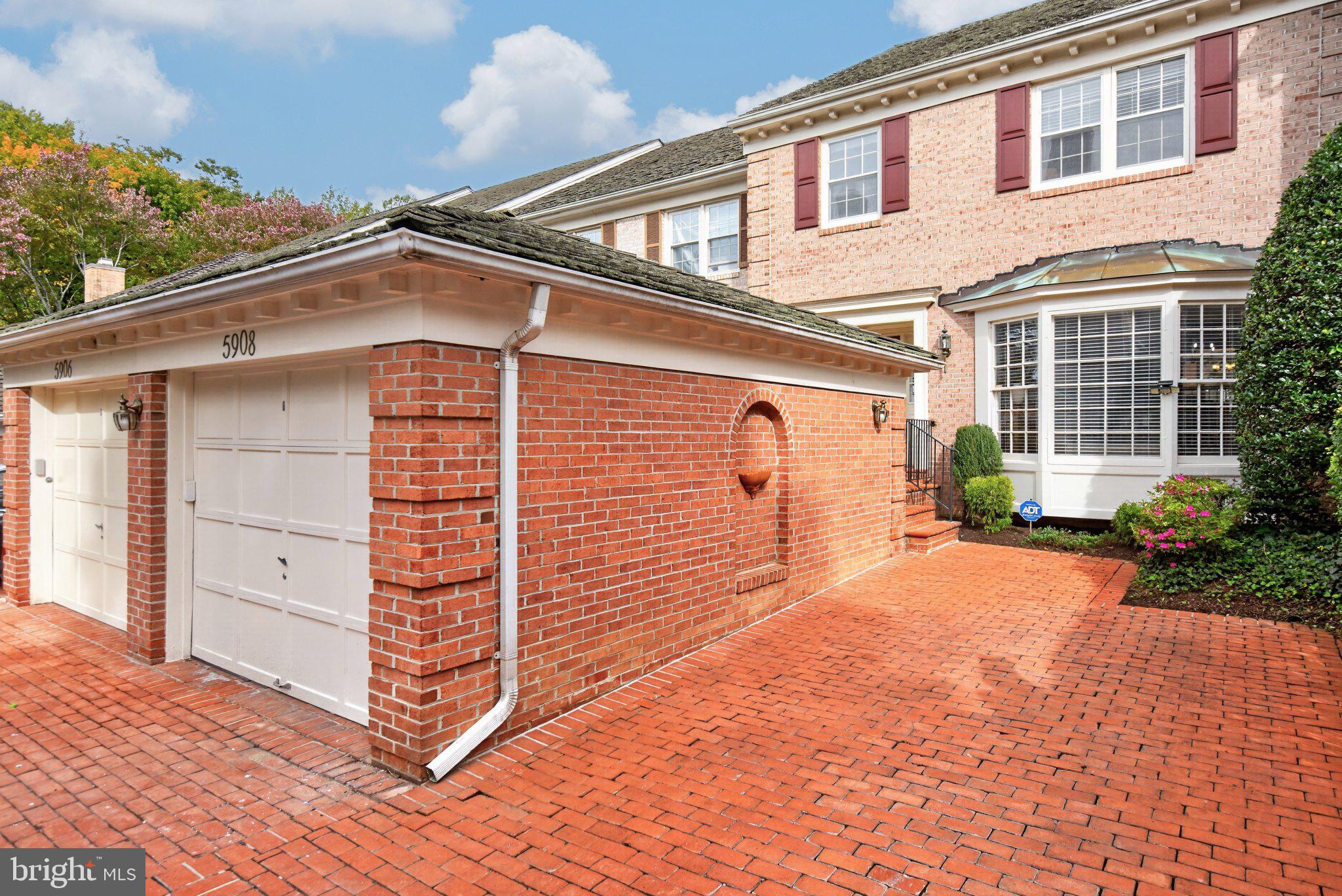 5908 MAPLEWOOD PARK PLACE