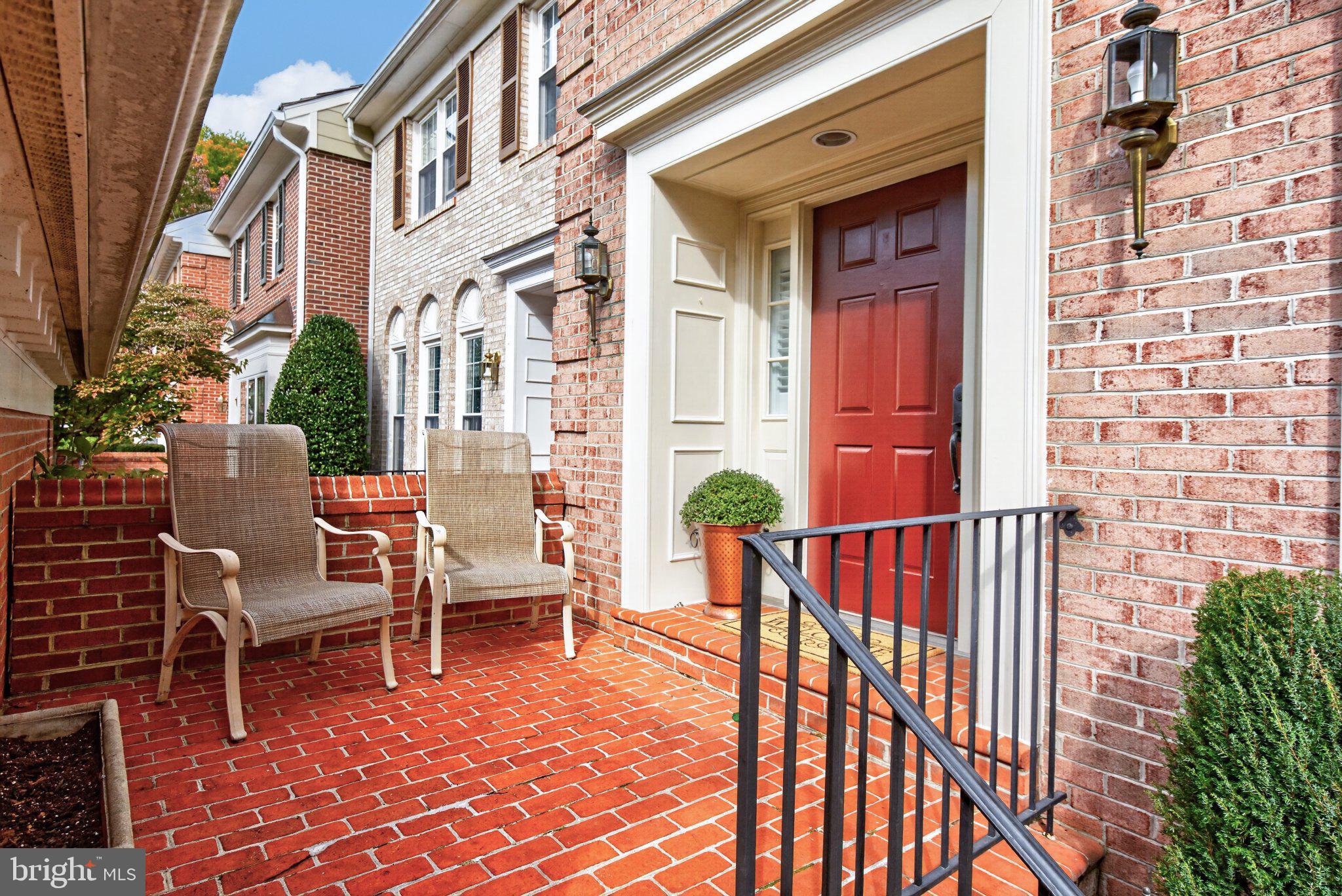 5908 MAPLEWOOD PARK PLACE