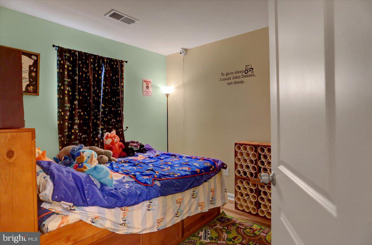 BROOKFIELD - Residential