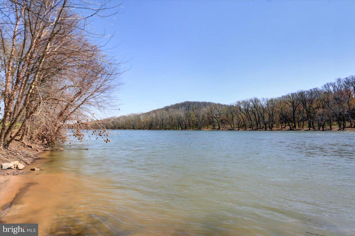 BROOKFIELD - Residential