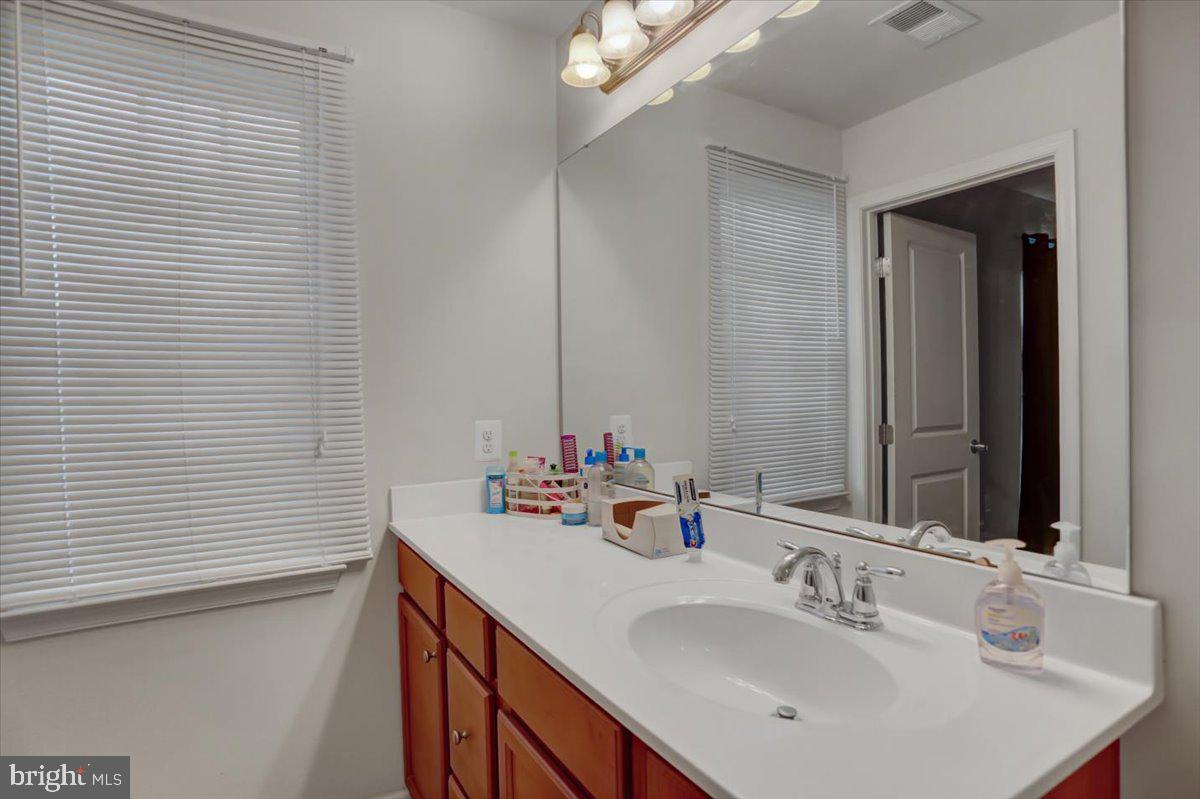 BROOKFIELD - Residential