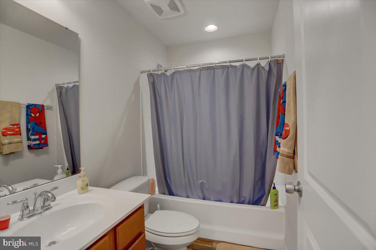 BROOKFIELD - Residential