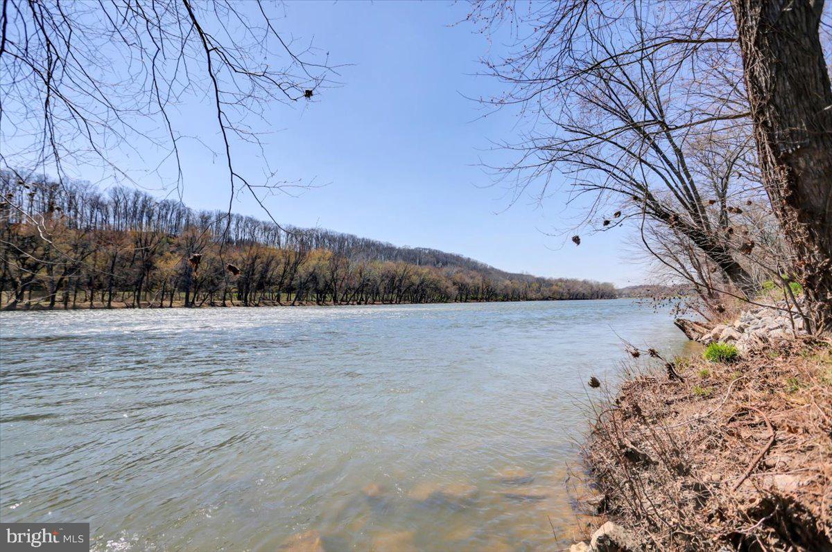 BROOKFIELD - Residential