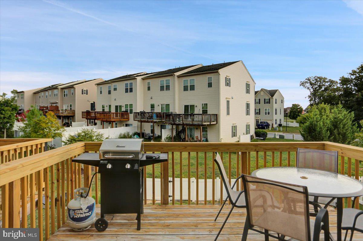 BROOKFIELD - Residential