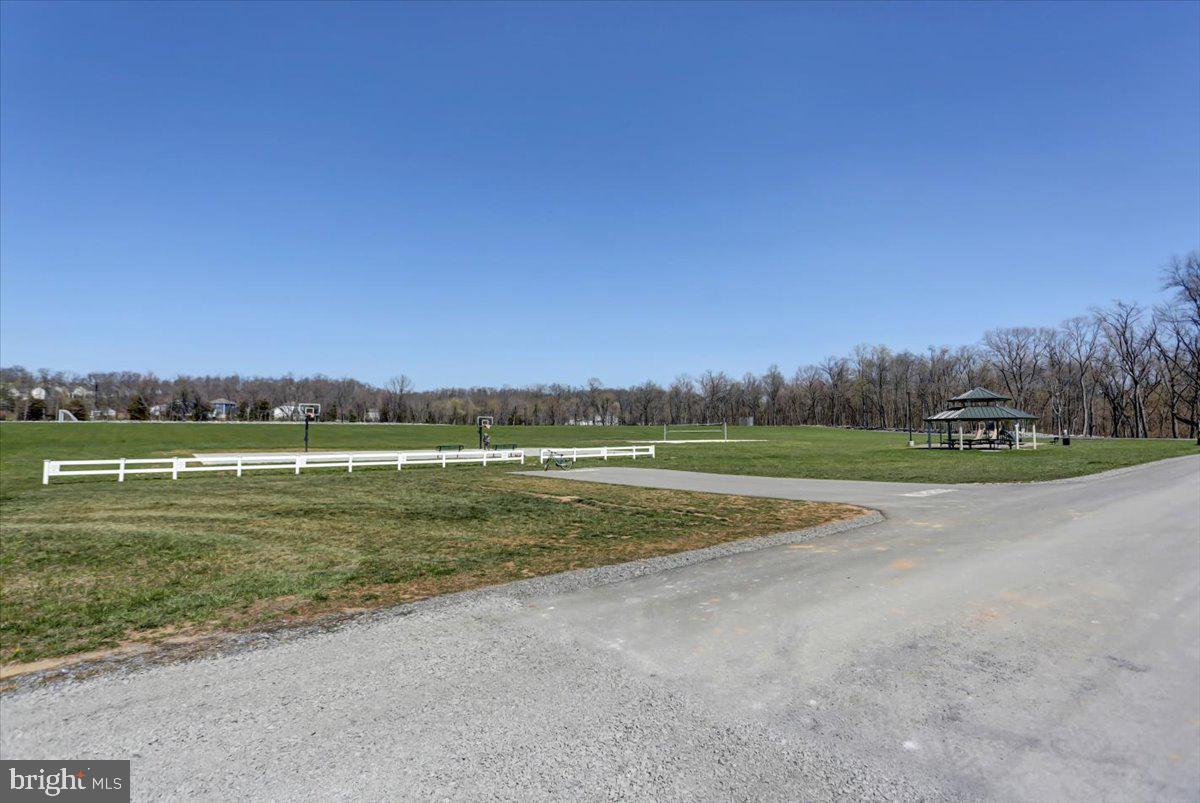 BROOKFIELD - Residential