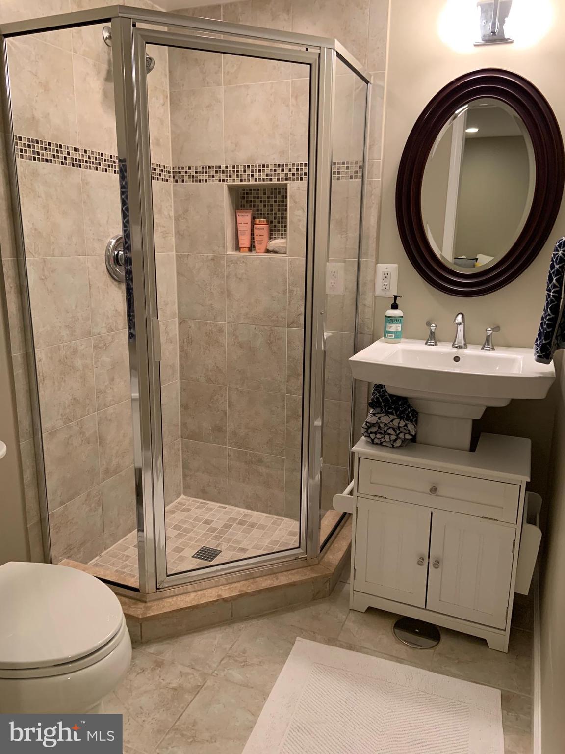 WINDGATE I - Residential Lease