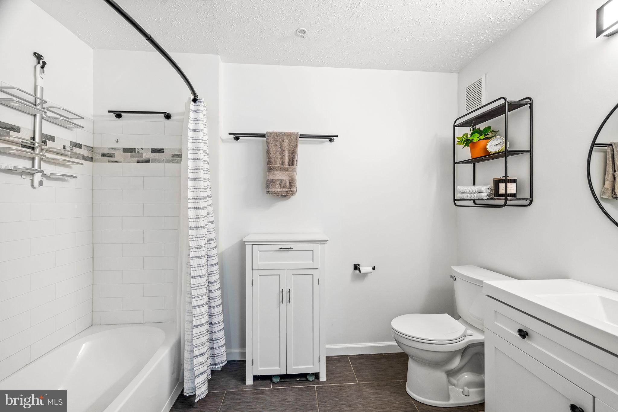 PINEY ORCHARD - Residential