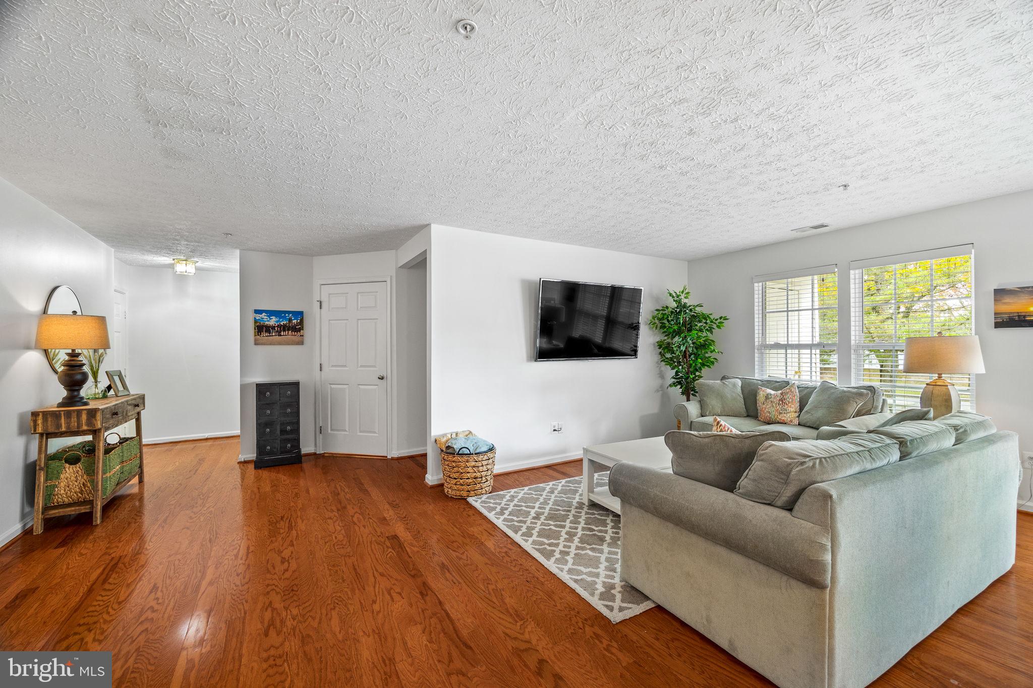 PINEY ORCHARD - Residential