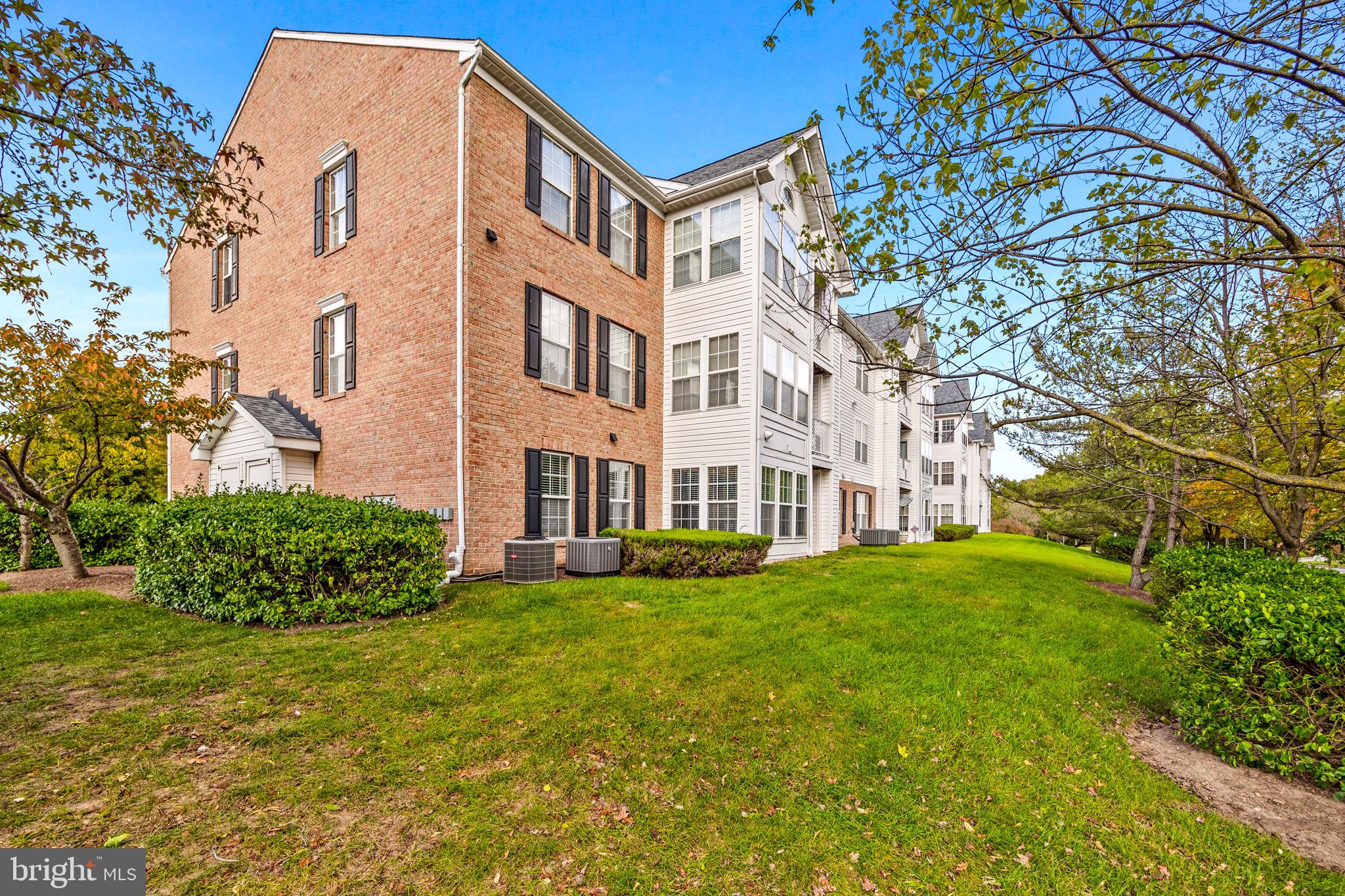 PINEY ORCHARD - Residential