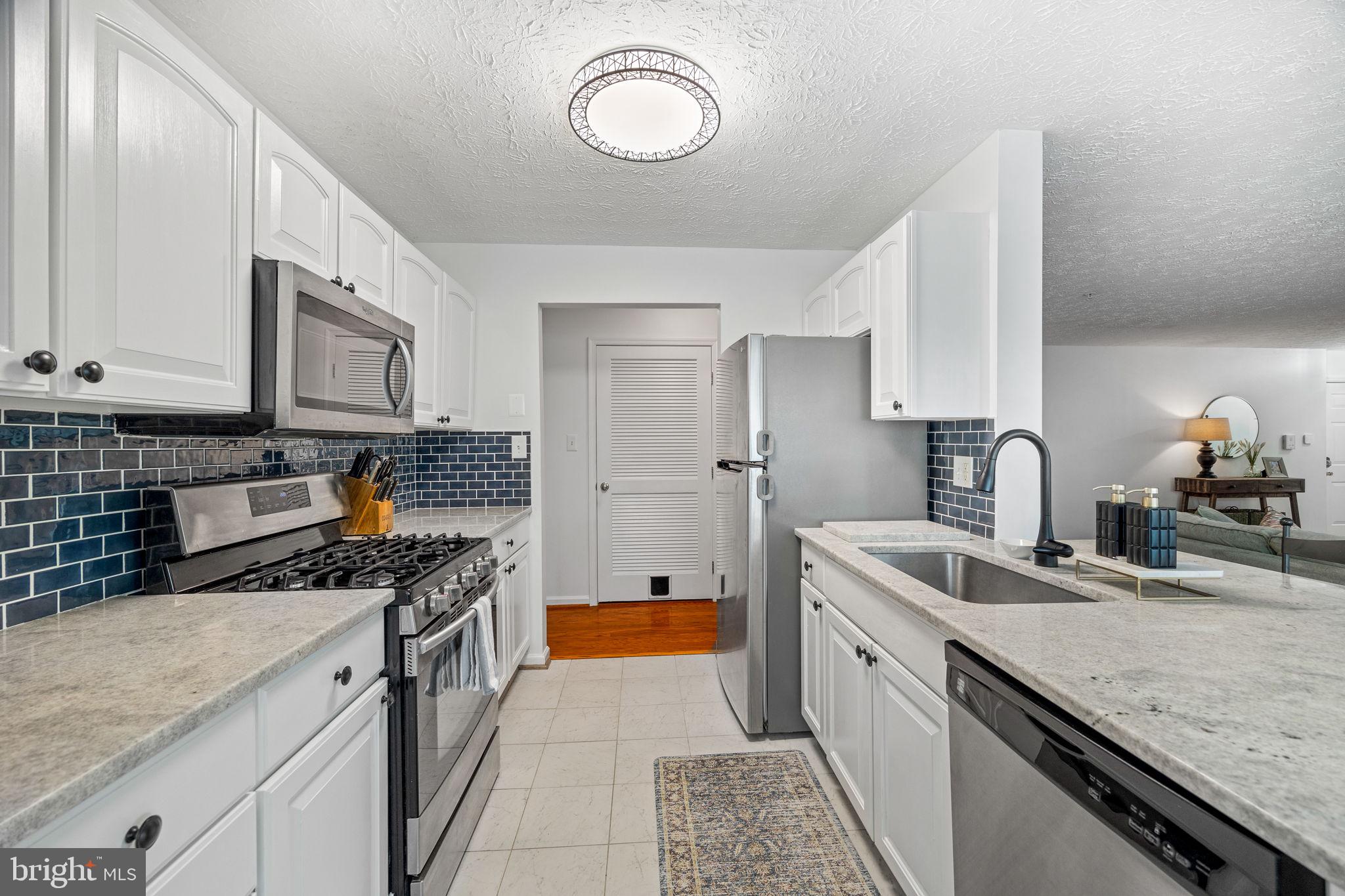 PINEY ORCHARD - Residential