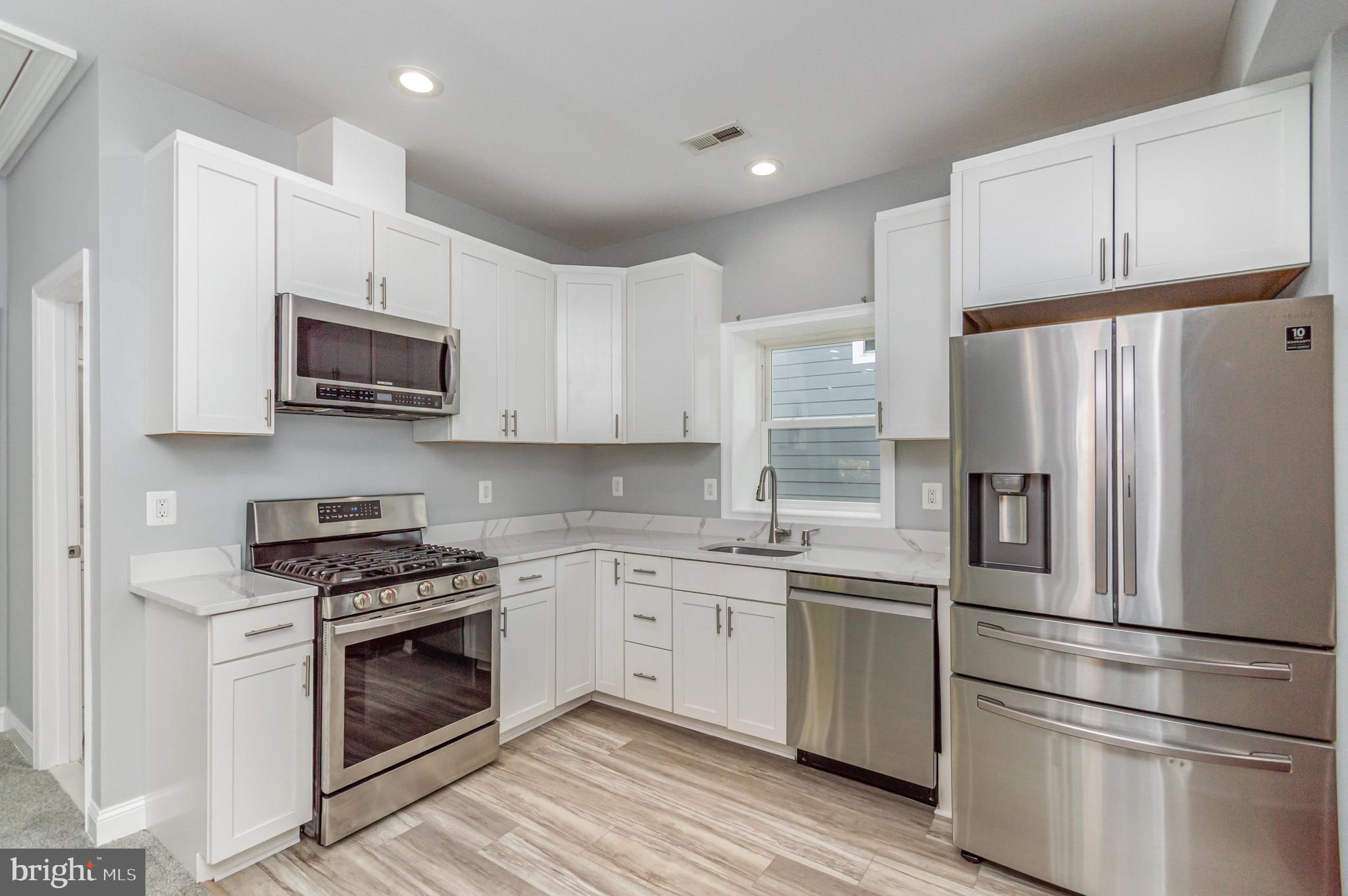 EDGEMONT - Residential Lease