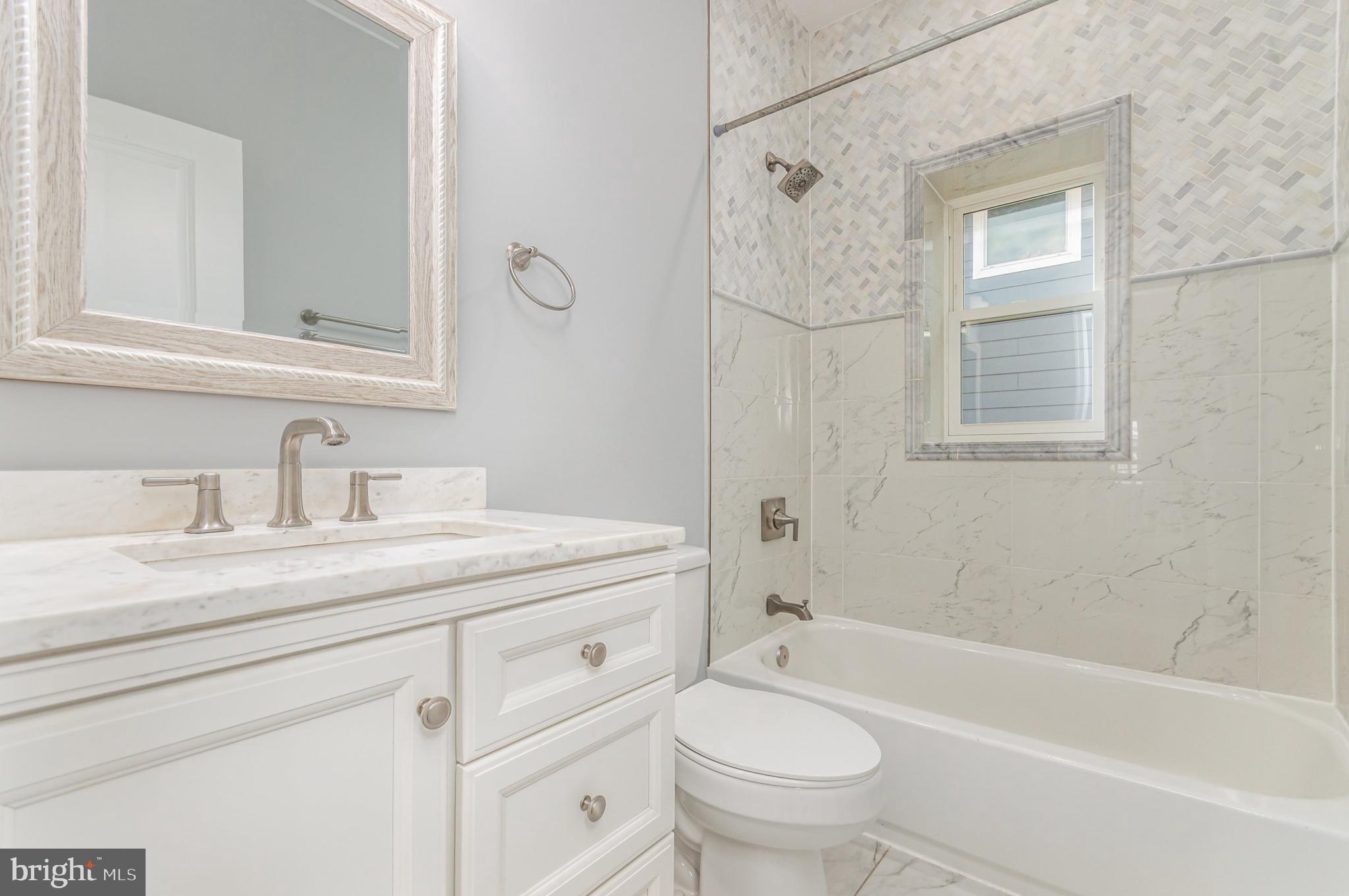 EDGEMONT - Residential Lease