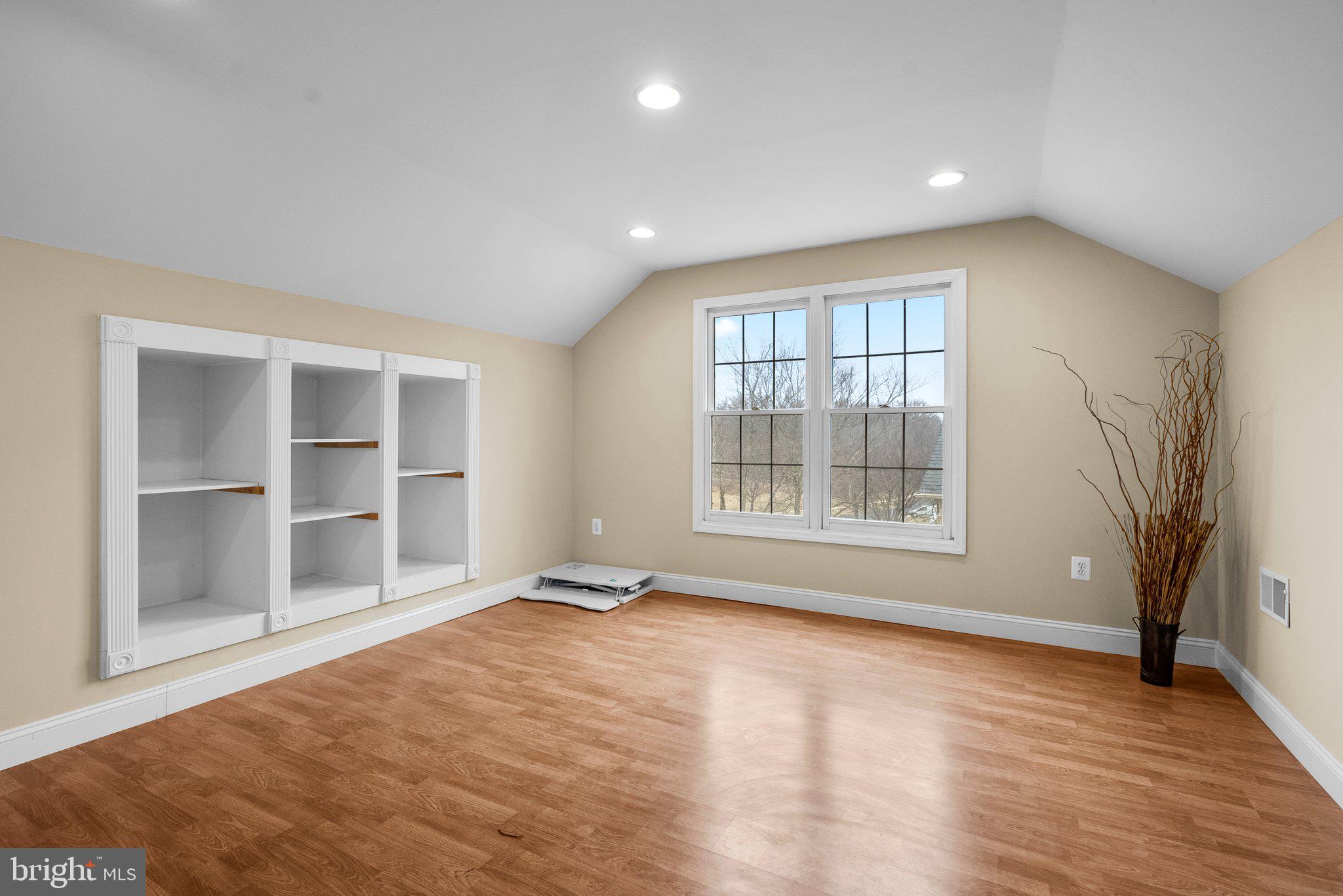 SMALLS NURSERY - Residential