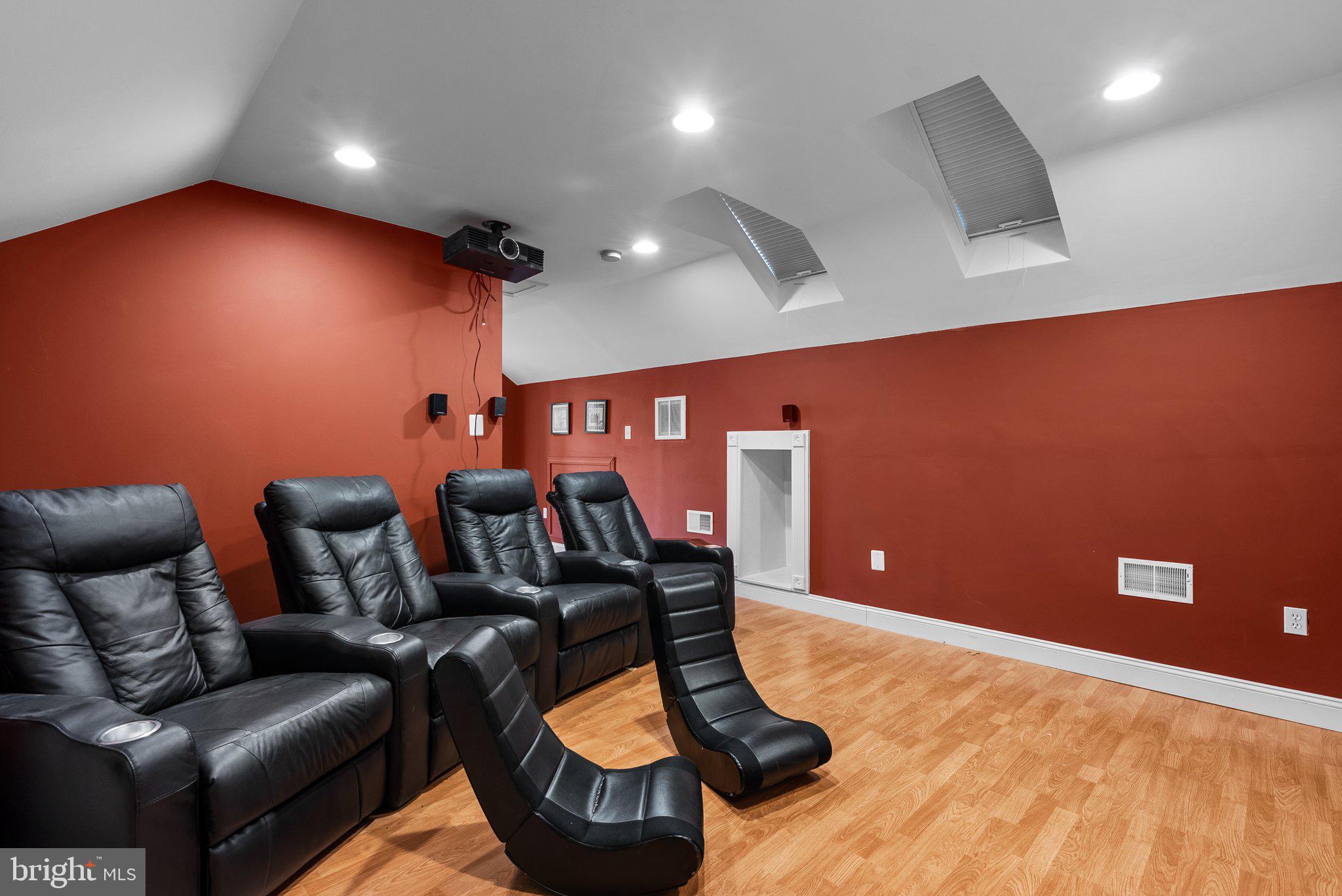 SMALLS NURSERY - Residential