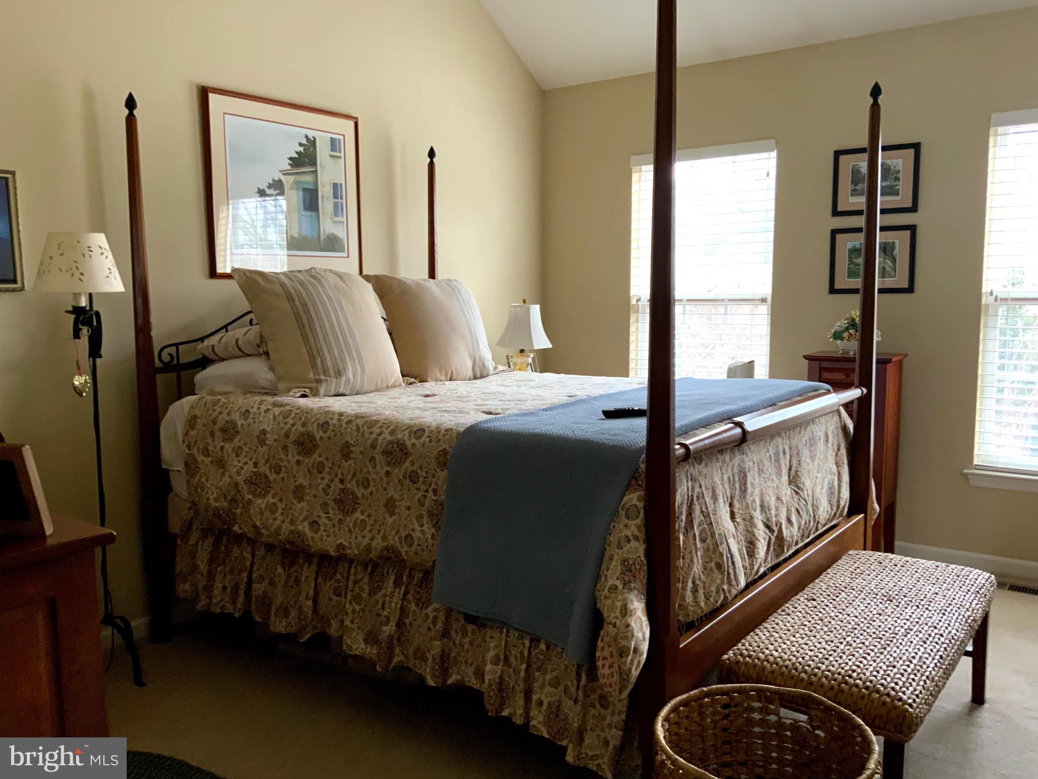 DIXON SQUARE - Residential