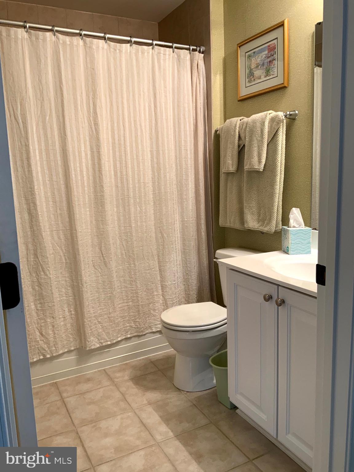 DIXON SQUARE - Residential