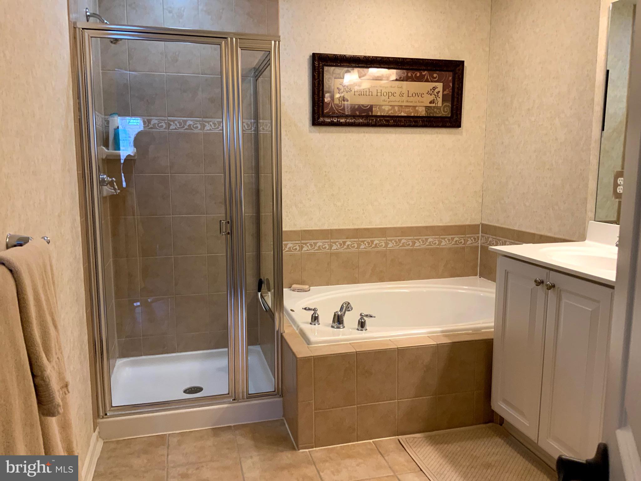 DIXON SQUARE - Residential