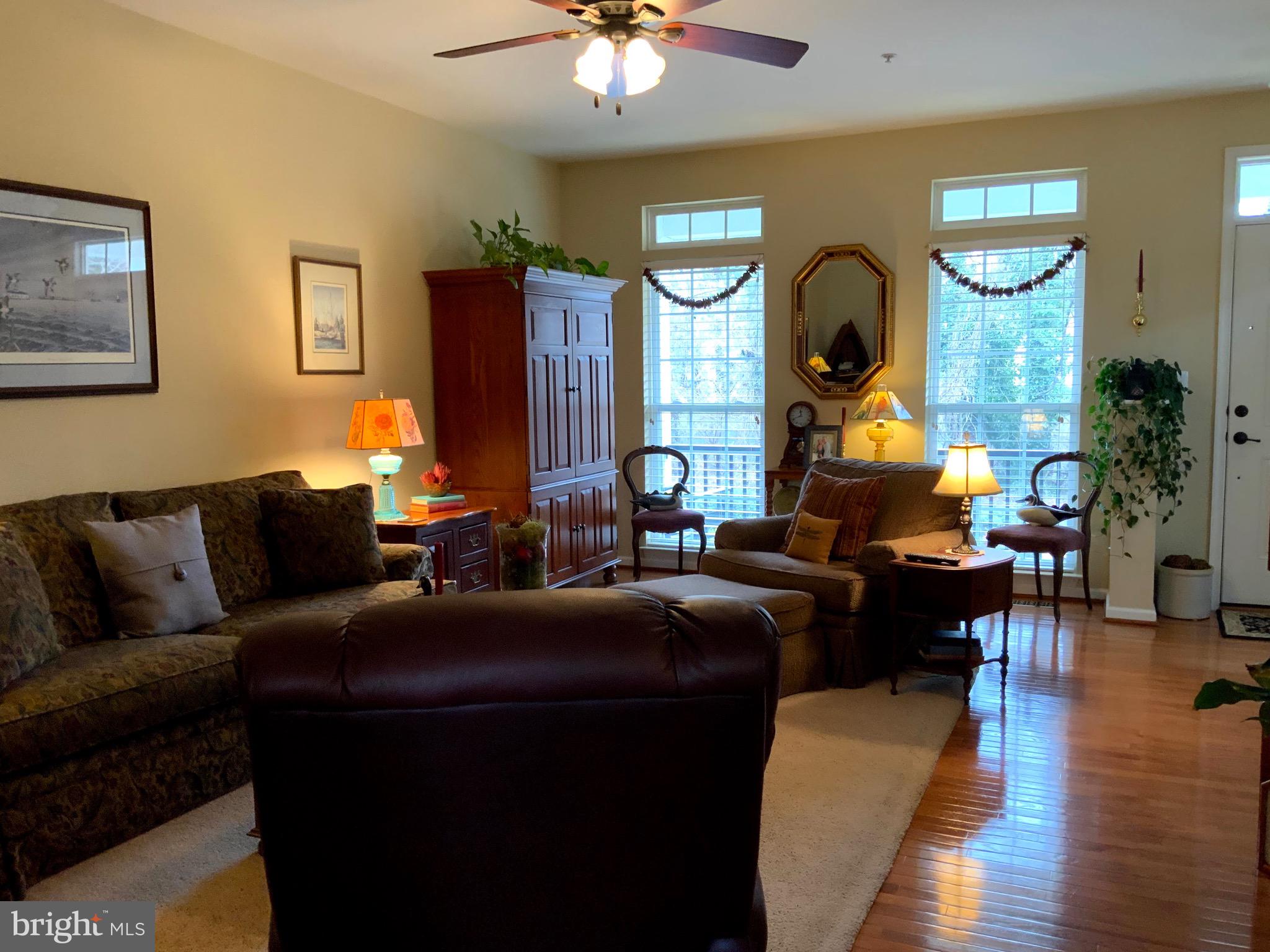 DIXON SQUARE - Residential