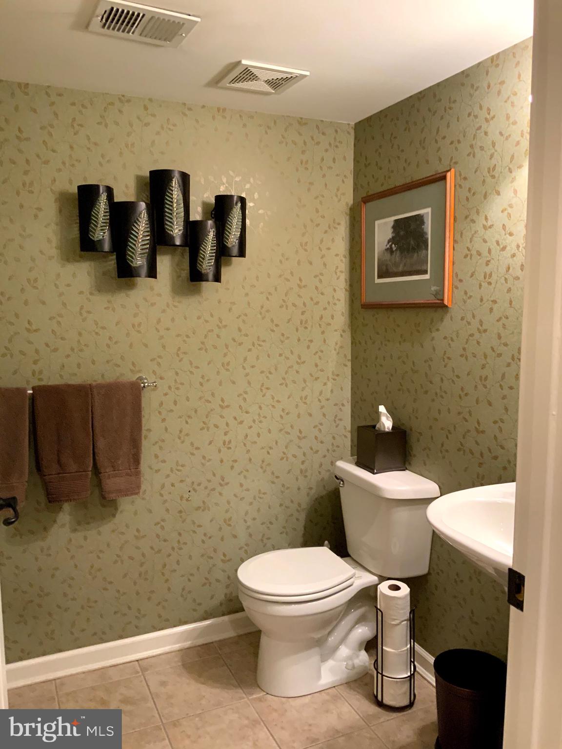 DIXON SQUARE - Residential