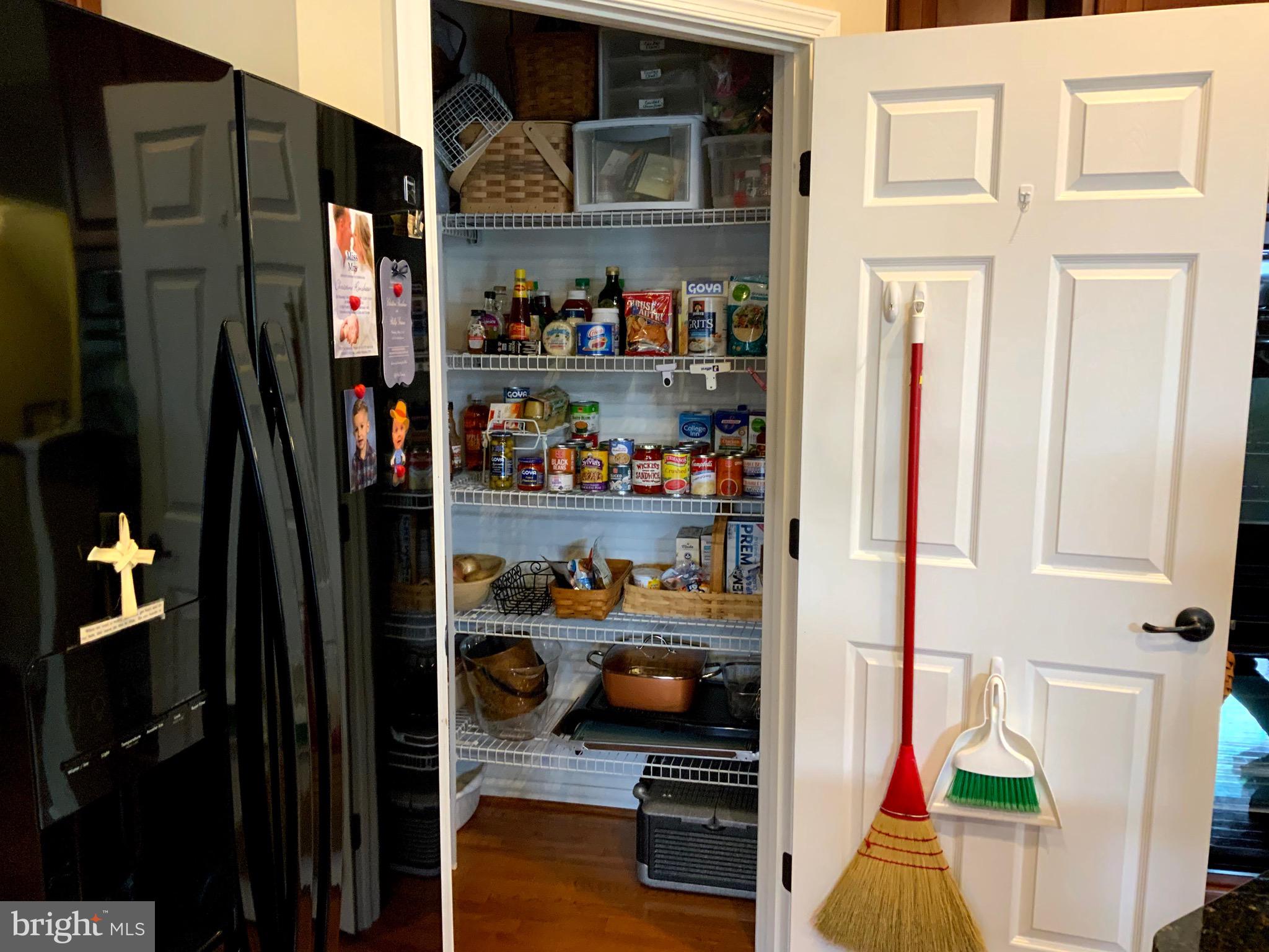 DIXON SQUARE - Residential