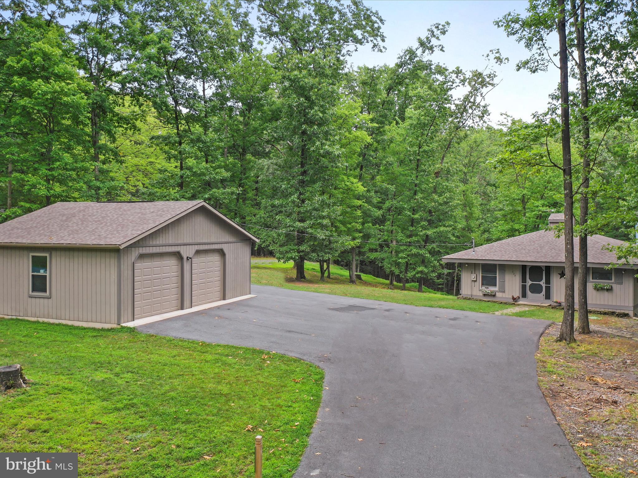 THE WOODS - Residential