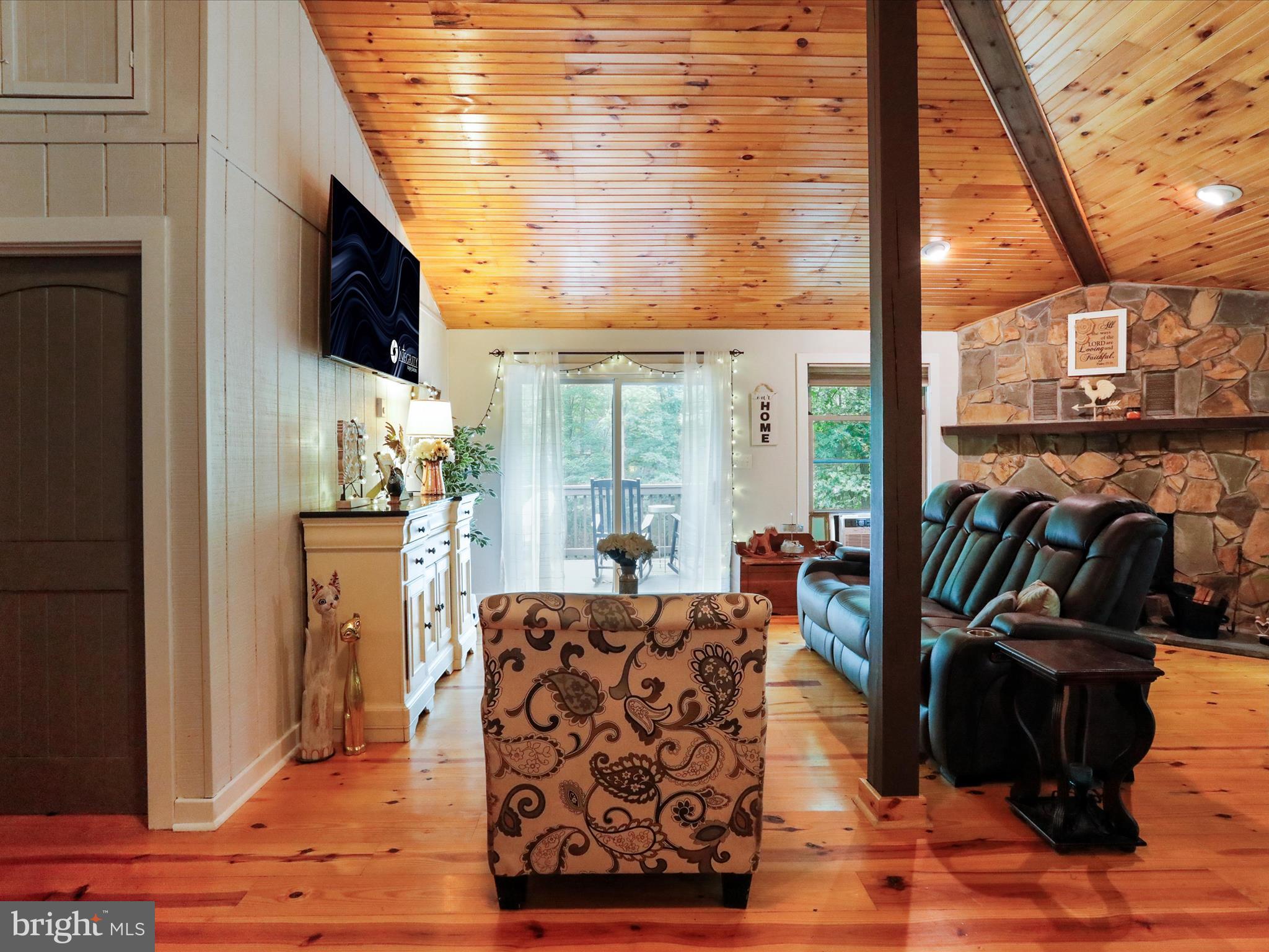 THE WOODS - Residential