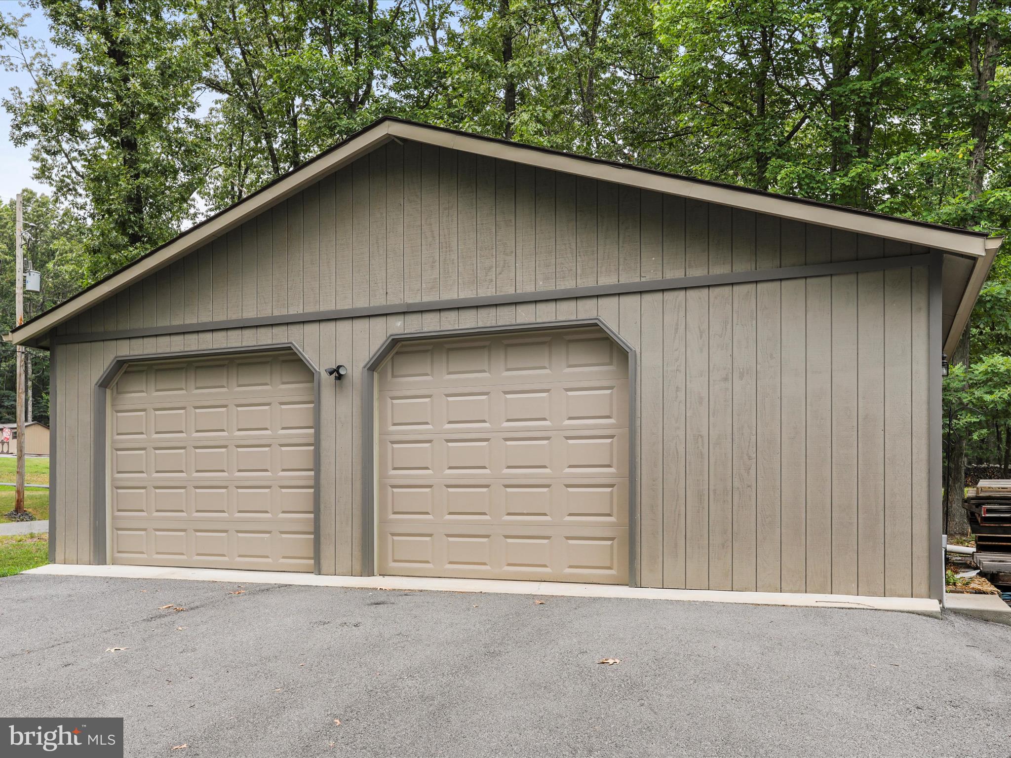 THE WOODS - Residential