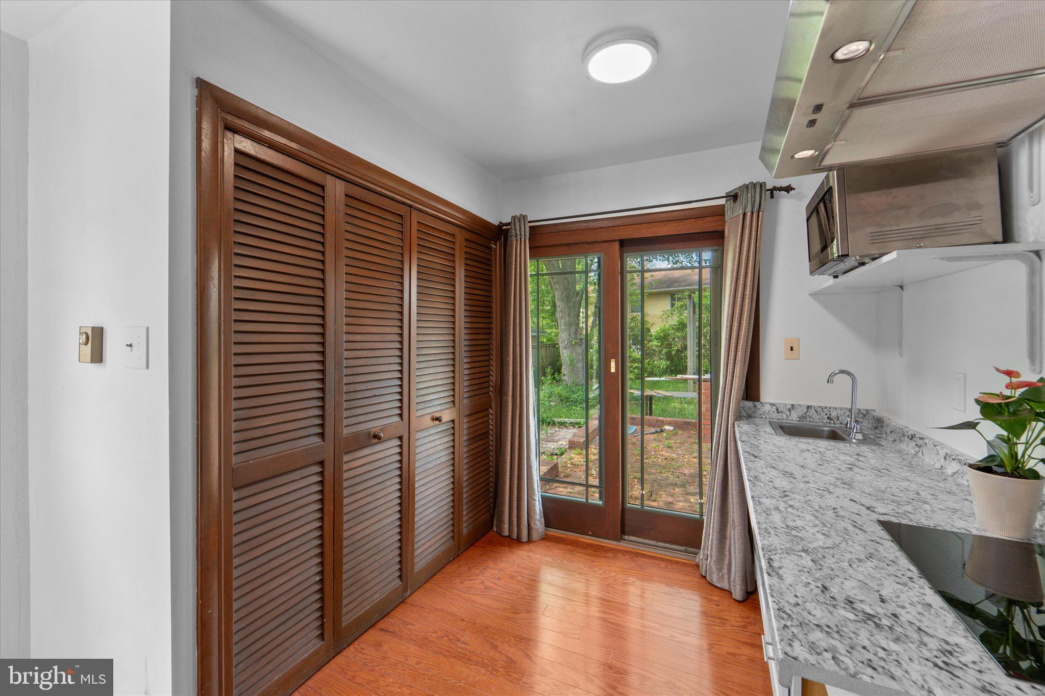 MONTICELLO FOREST - Residential Lease