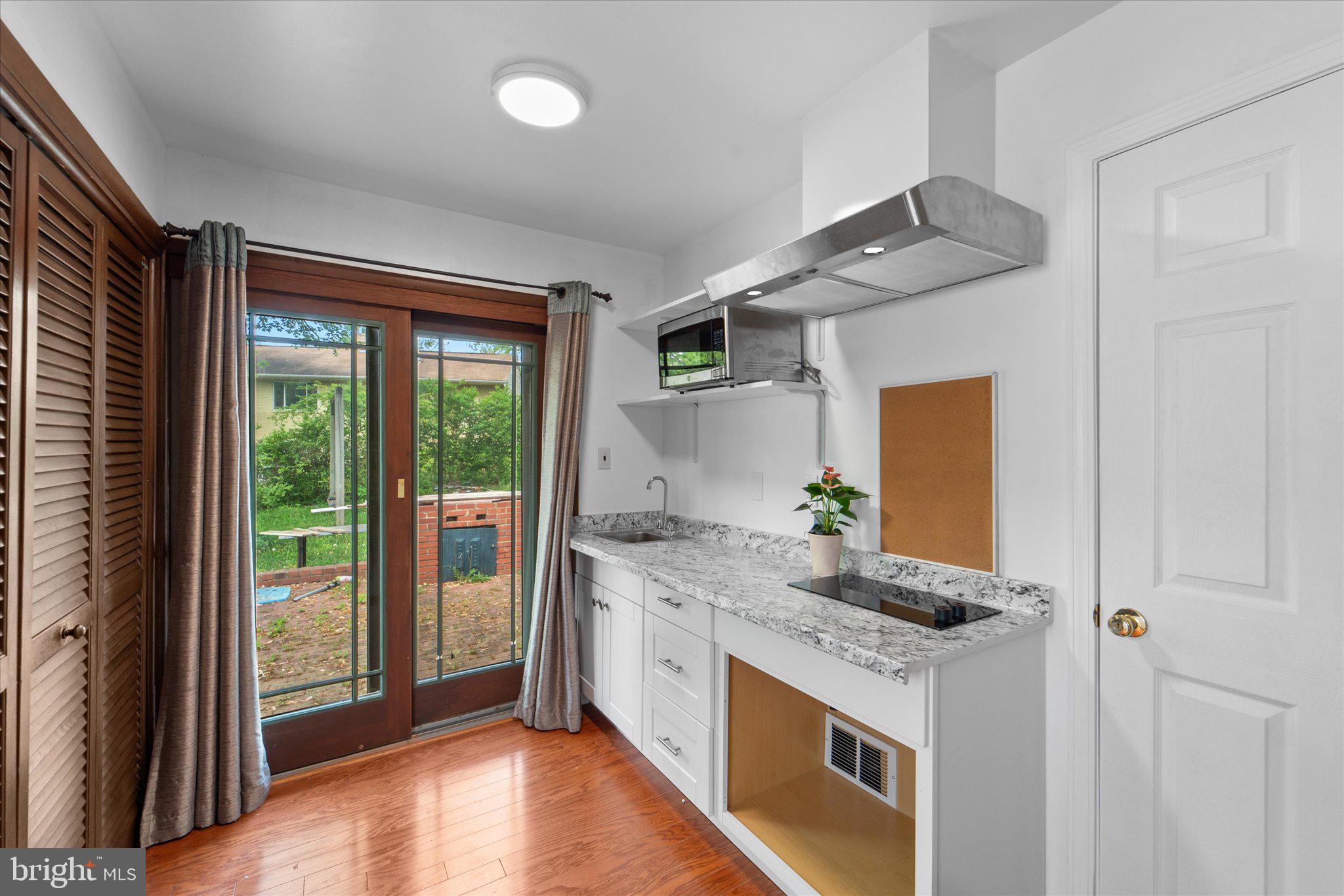 MONTICELLO FOREST - Residential Lease